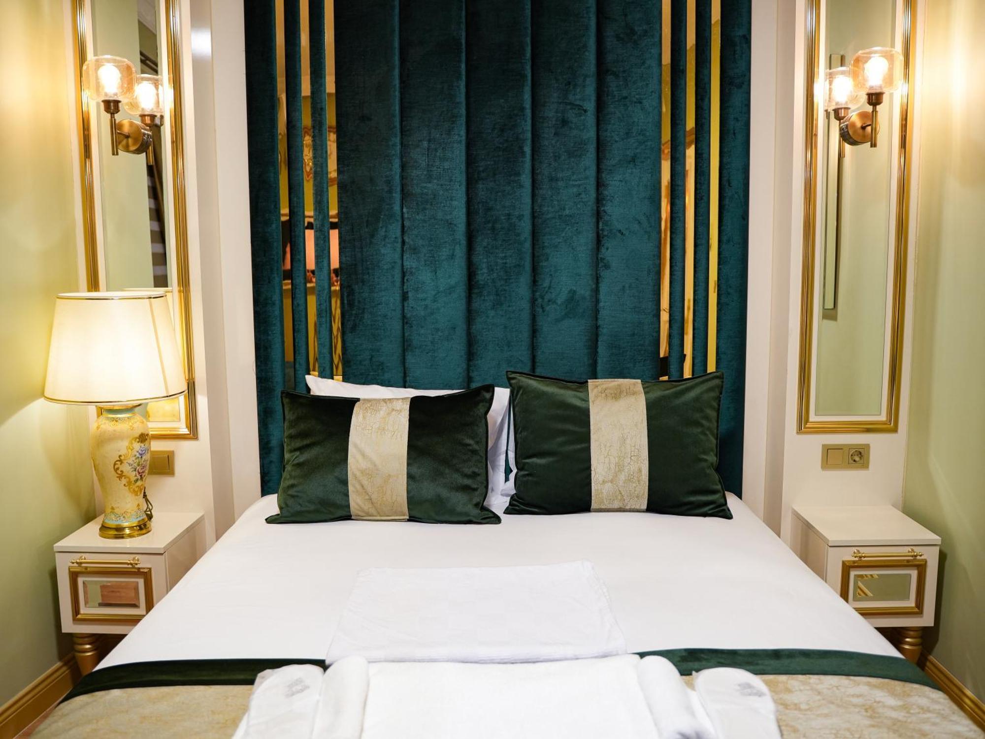 Whitemoon Hotel Suites Taksim イスタンブール エクステリア 写真
