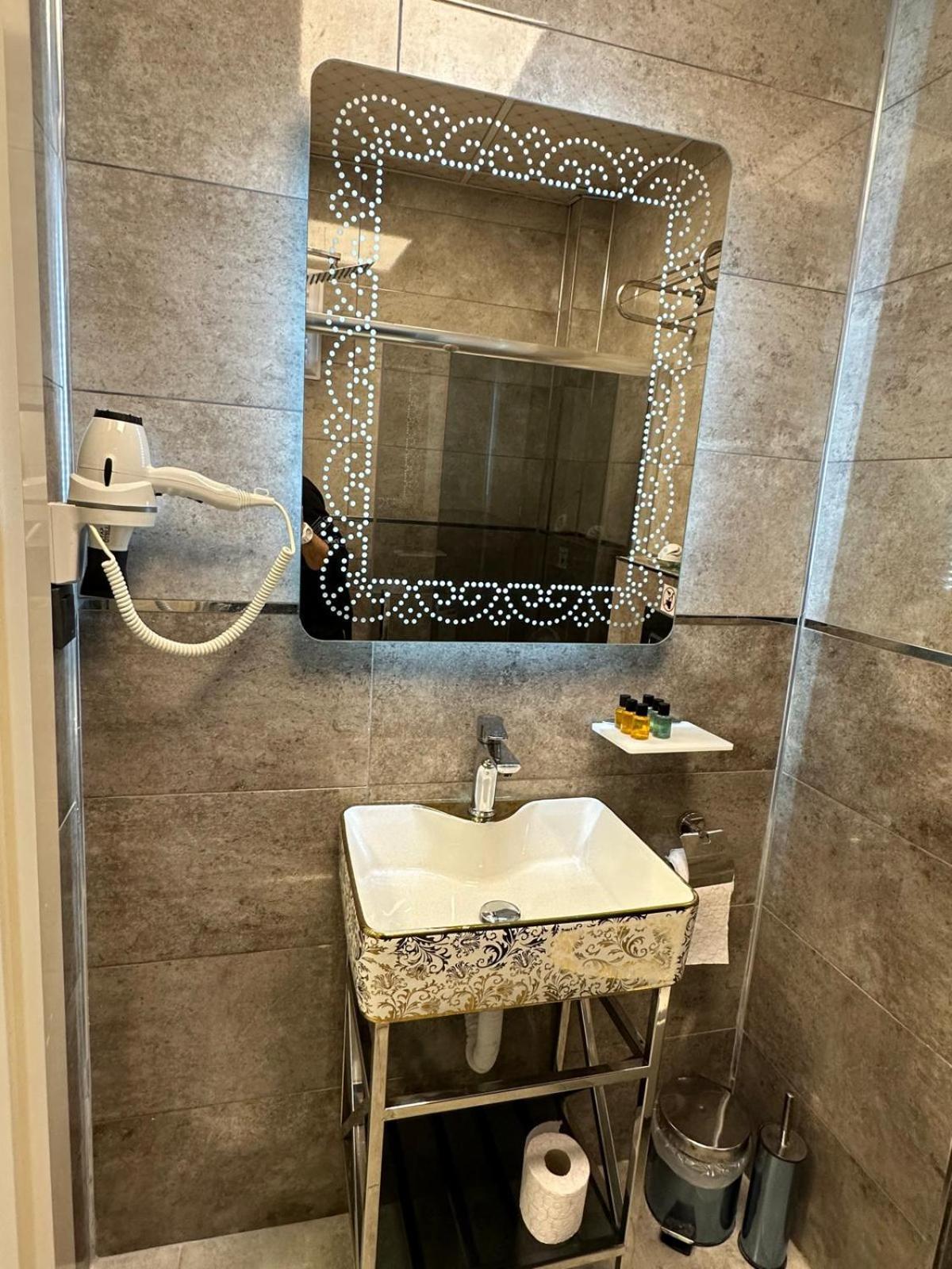 Whitemoon Hotel Suites Taksim イスタンブール エクステリア 写真